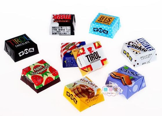 Macchina per avvolgere le buste di barrette di cioccolato per imballaggi polifunzionali