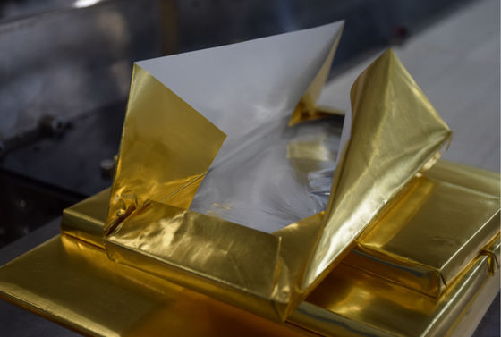 Saldatura a caldo Macchina semiautomatica orizzontale di confezionamento di barrette di cioccolato